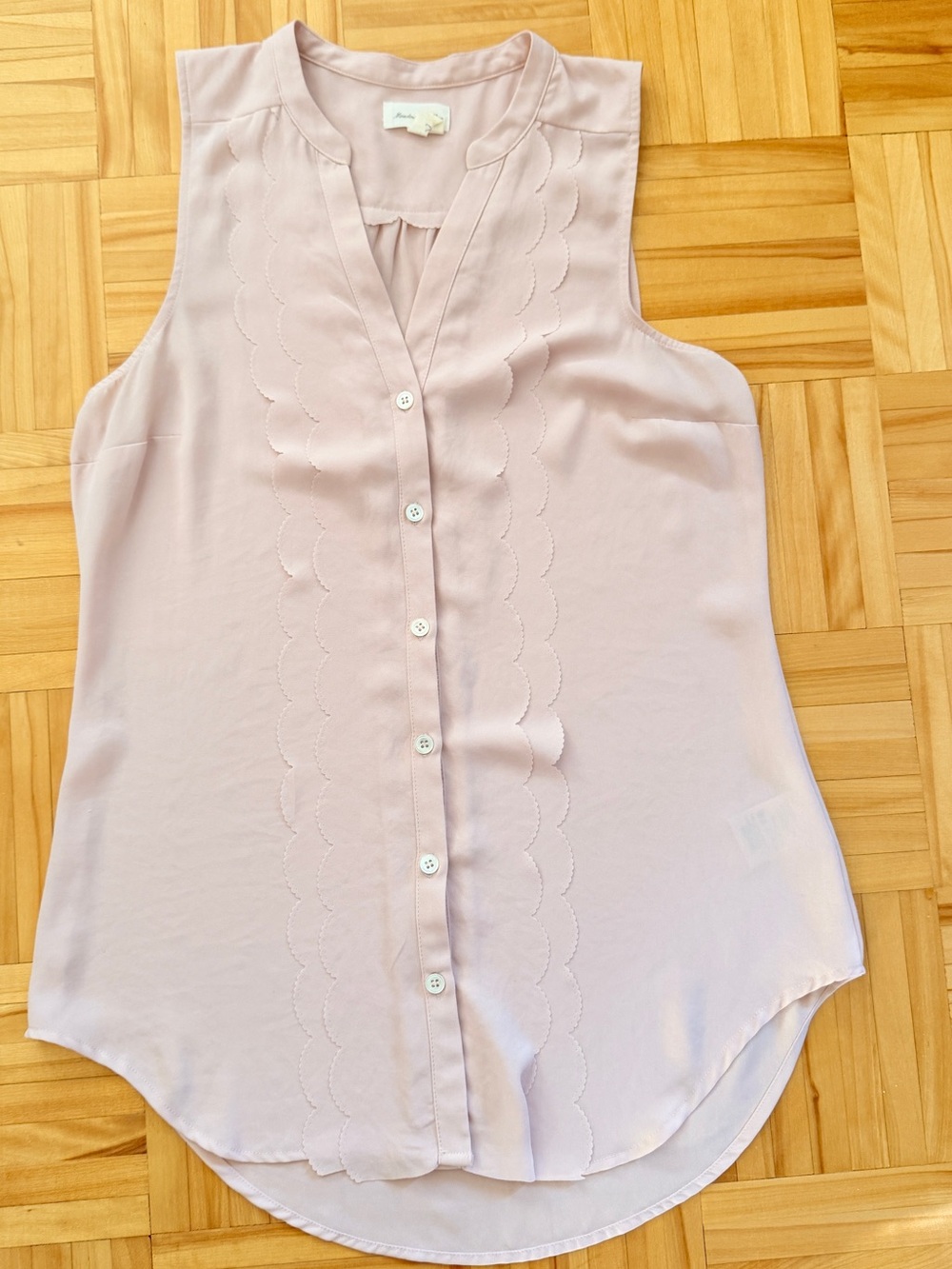 Meadow Rue Sleeveless Scallop-Trim Button Front Camisole - Pale Pink